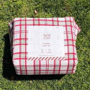 Holiday Plaid Christmas 4-Piece King Flannel Sheet Set North Pole Trading Co NWT